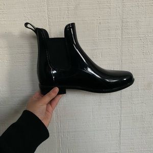 Time and Tru Black Boots